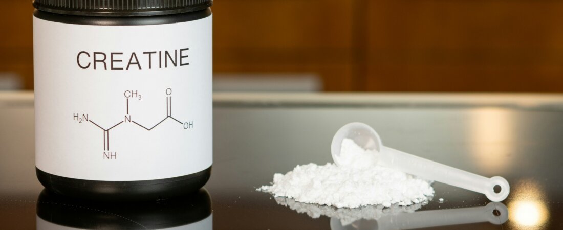 Creatina Funciona Mesmo? Benefícios, Como Tomar e Se Faz Mal (Guia Completo 2026)